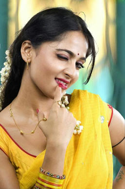Glamor Anushka Shetty Pictures Spicy