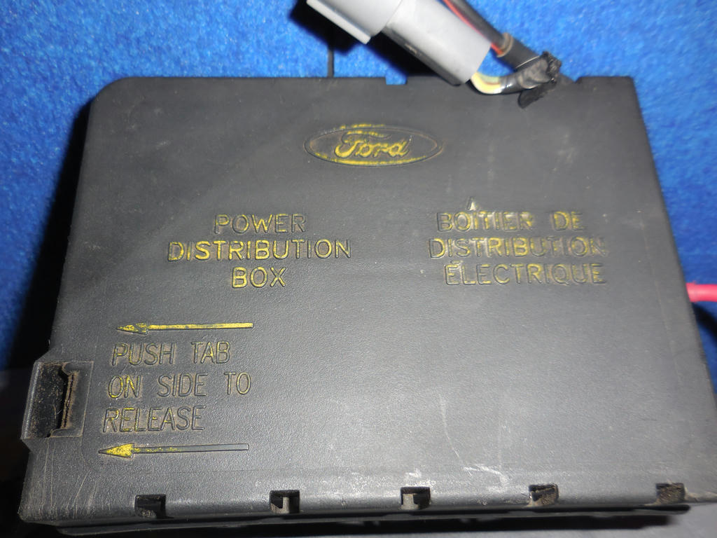 OEM 1991 Lincoln Town Car Power Distribution Box Engine Fuse Relay