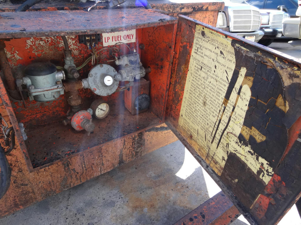 Tar Kettle Hot Pot Trailer Propane Heated Sprayer Commercial Equipment