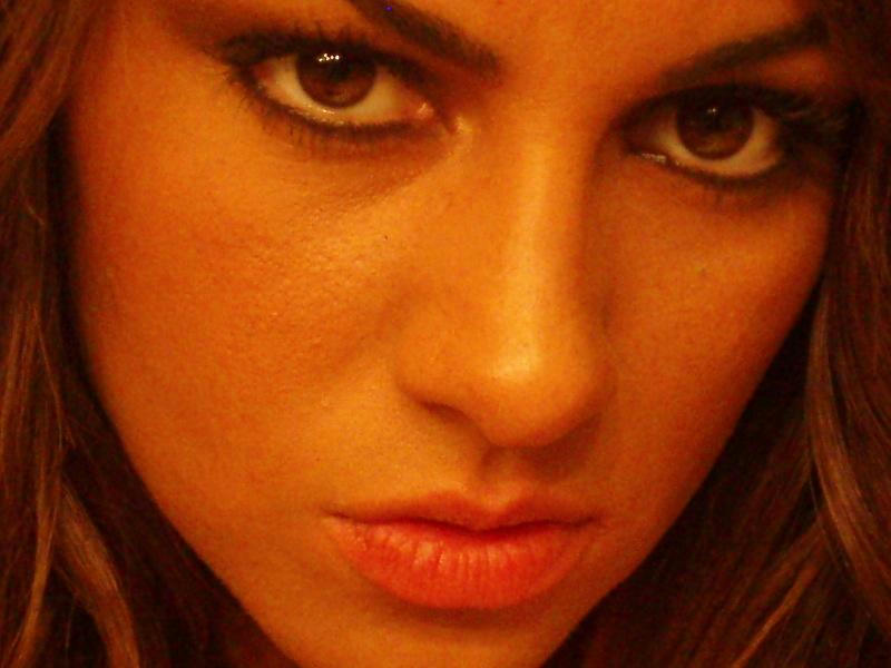 Dulces y Tiernas (+19) Dulces y Tiernas (+19)