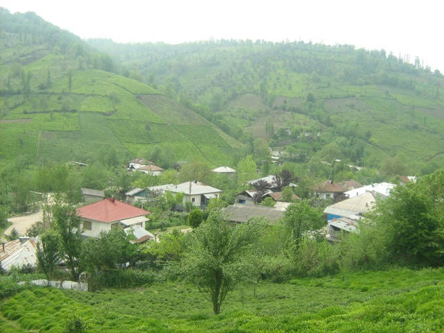 روستای پلتان روستای زیبای پلتان در فصل بهار