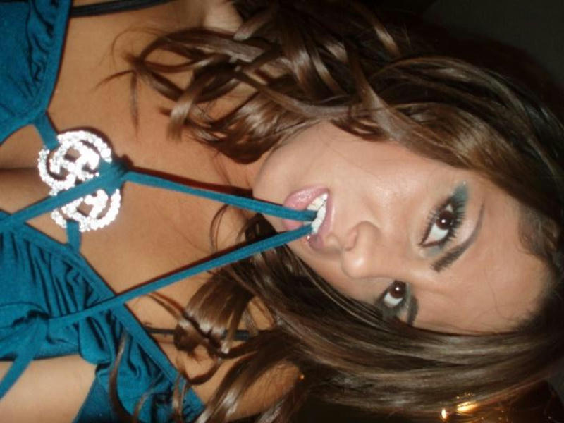 Dulces y Tiernas (+19) Dulces y Tiernas (+19)