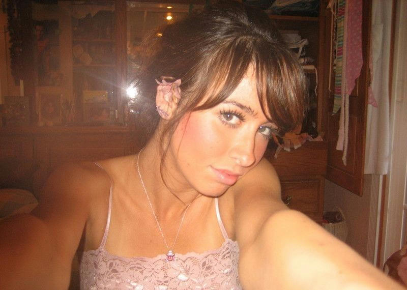 Dulces y Tiernas (+19) Dulces y Tiernas (+19)