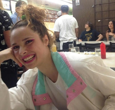 La-joven-sexóloga-británica-Zoë-Ligon,-conocida-como-Pippa-Vacker-generó-controversia-al-afirmar-que-ha-tenido-sexo-con-99-personas,-la-mayoría-hombres,-y-que-está-lista-para-la-número-100 