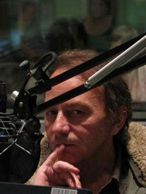 El-azar,-las-leyes-de-la-Entropía-social,-hicieron-que-el-pasado-miércoles-07-de-enero-de-2015,-Houellebecq,-lanzara-en-las-librerías-francesas-su-última-novela,-Soumission,-(Obediencia),-por-lo-que-la-última-portada-de-Charlie-Hebdo,-traía-su-imagen