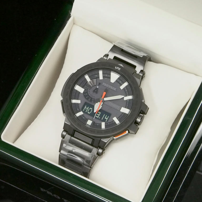 casio pro trek 8000