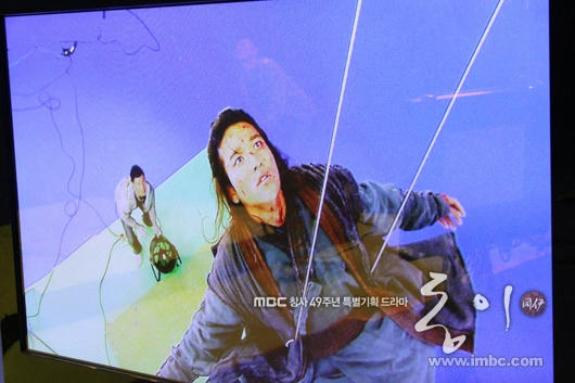 he1u48x24tkkccofg.jpg