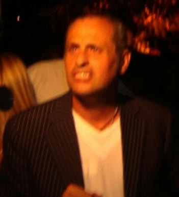  El aludido es el periodista argentino Jorge Ricardo Rial, quien publicó las fotos de Viale y Lousteau, que terminó desatando el infierno mediático