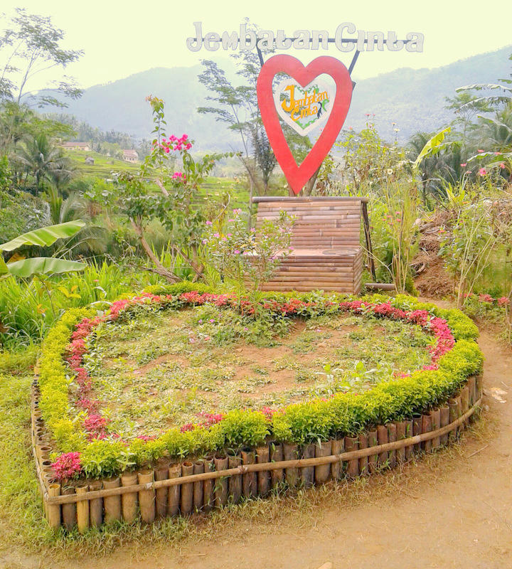 Jembatan Cinta Pring Wulung
