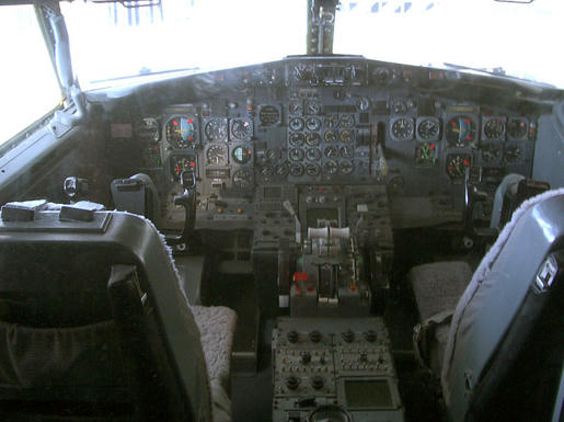 cabina-de-un-boeing-737-similar-a-la-que-sirvió-de-escenario-para-las-fotos-de- Samadhi-Zendejas