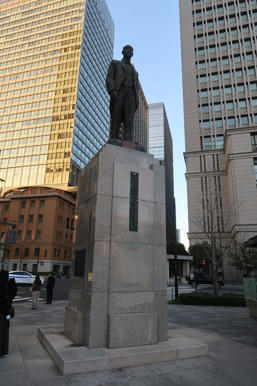 写真（東京駅前その1）