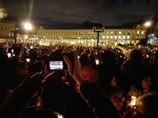 Con Velatón protestan en Colombia por maniobras de exterminio de líderes sociales