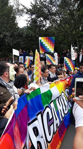  Nutrida marcha de protesta en Colombia 5