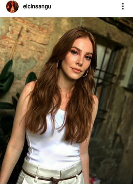  Elçin Sangu 