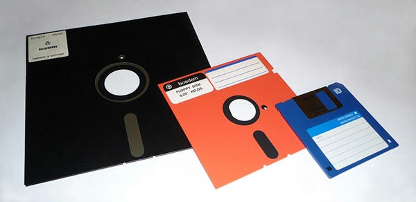  Diskette o floppy disk 