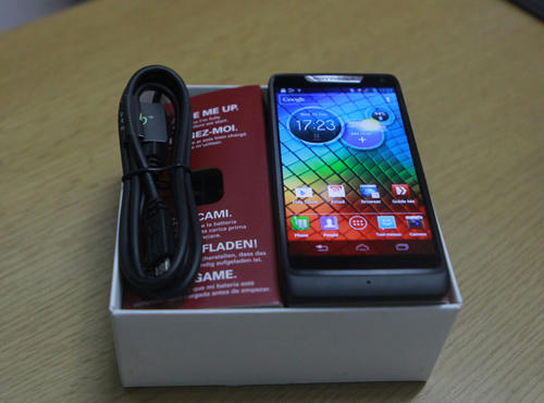 BAN Motorola Razr I XT890 Fullbox Nguyên Zin 98 % GIA TỐT NHẤT 5s !!!!!!!!!!!!!!!!!!! - 2