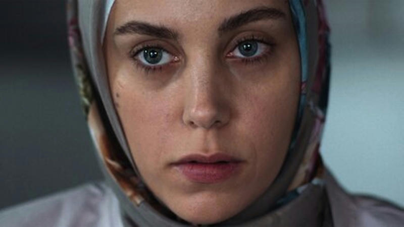  Nos conocimos en Estambul, la inquietante serie de Netflix que toca nuestro interior