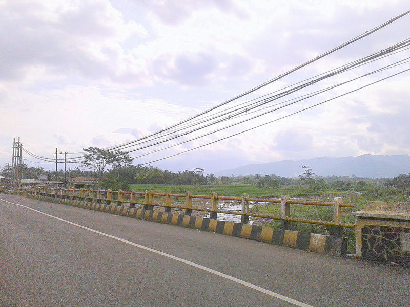 Pemandangan Menuju Wisata Jembatan Cinta Pring Wulung