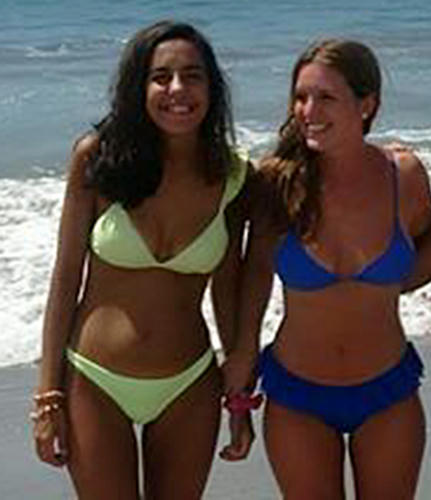  Se les veía alegres, felices