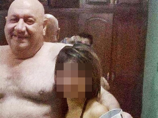 Además de su destitución, el político argentino encara un juicio por corrupción de menores