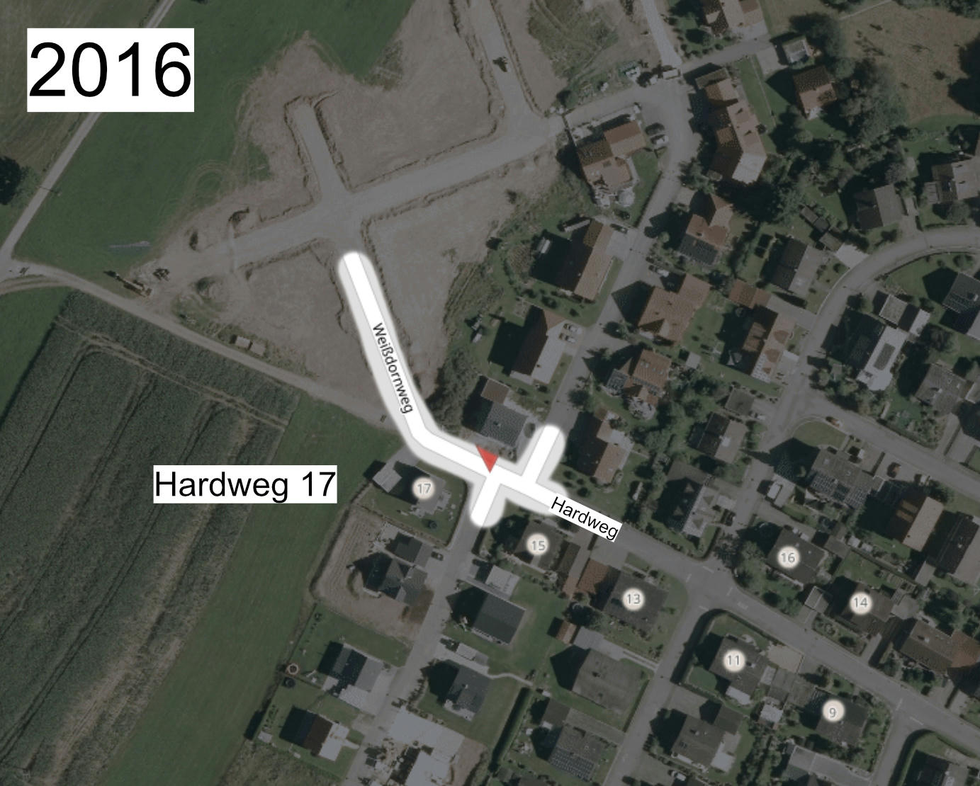 Satellitenaufnahme von 2016, welche den Stummel und den Weißdornweg in der Bauphase zeigt